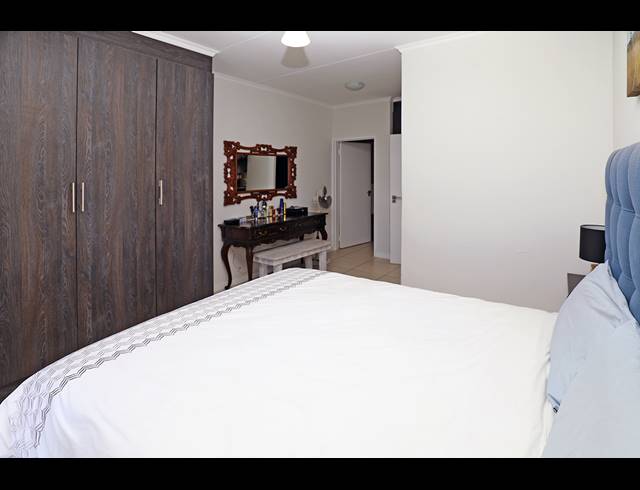 2 BEDROOM APARTMENT FOR SALE IN GREENSTONE HILL